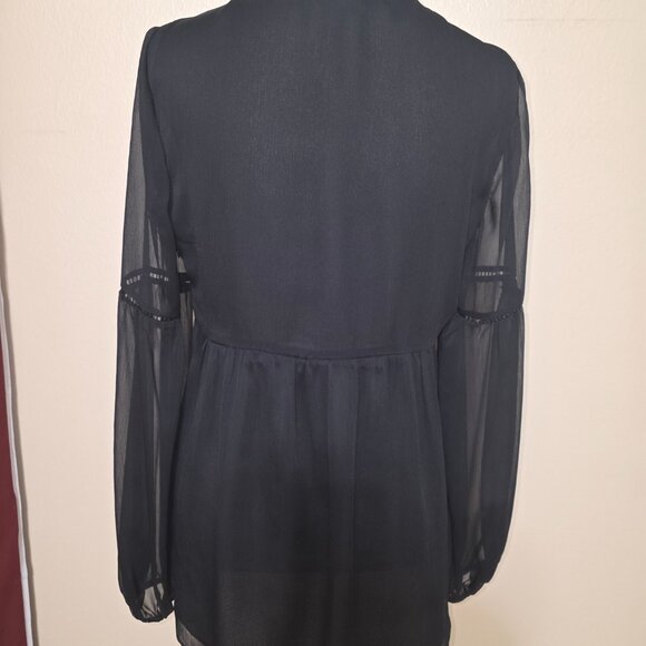 White House Black Market Floral Embroidered Black Chiffon Top – Size 8 - Picture 4 of 6